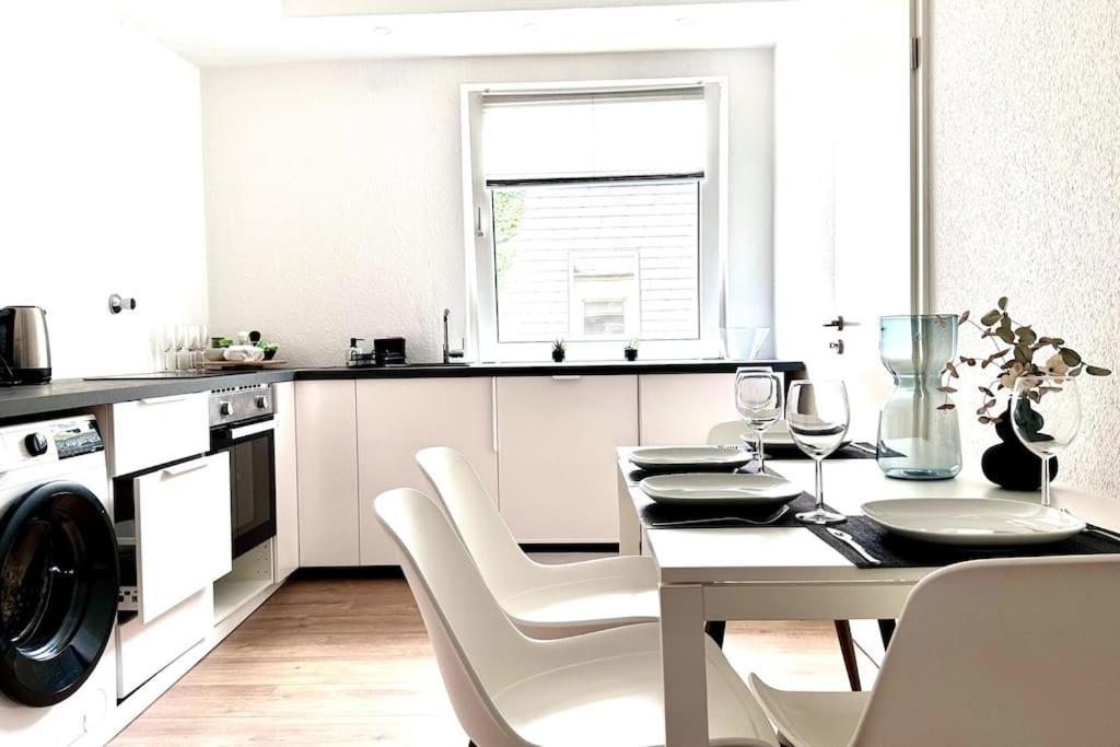 Moderne Wohnung In Stadionnaehe Mit Parkplatz Dortmund Exteriör bild
